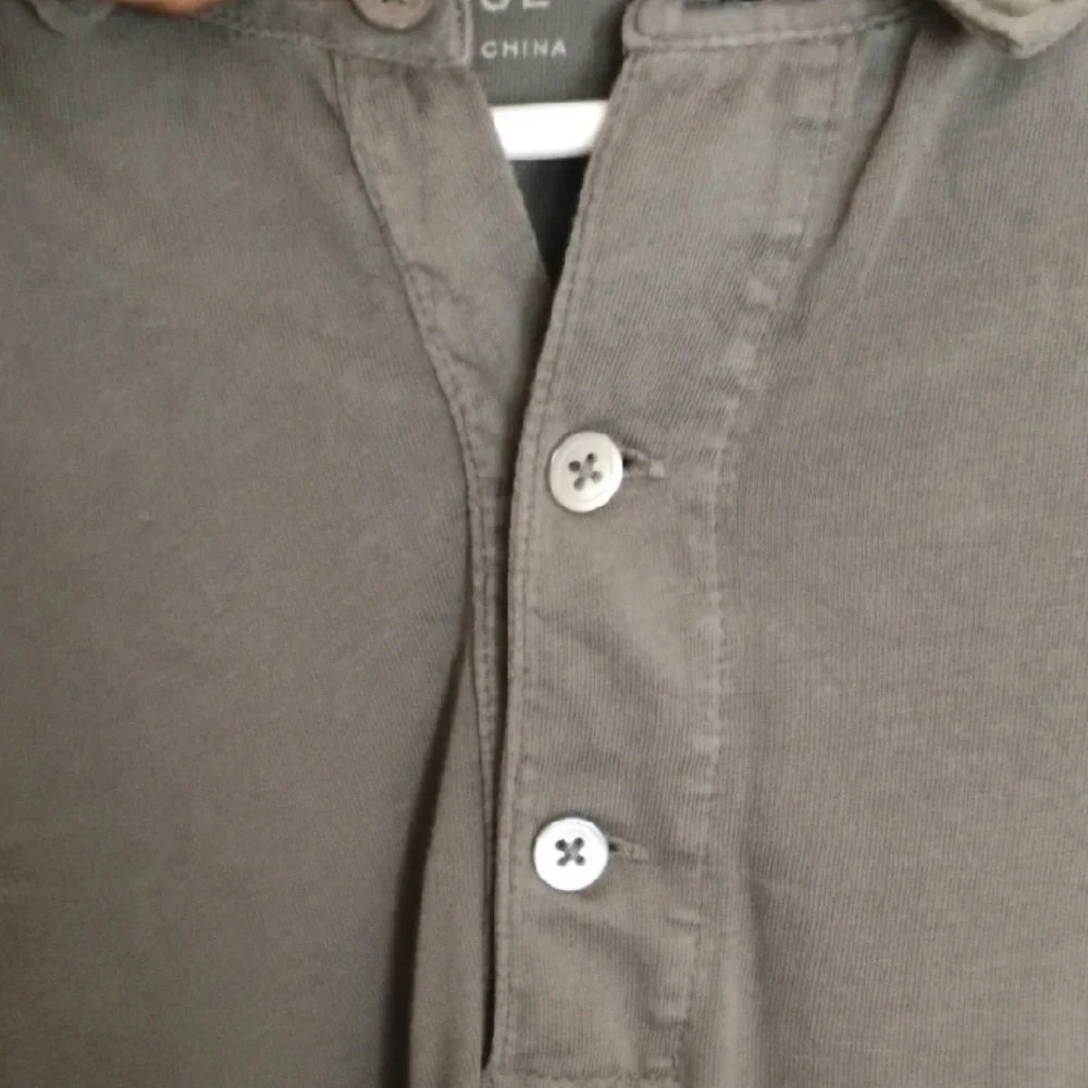 J. Crew Gray Long Sleeve  Soft Casual Fit Size Large